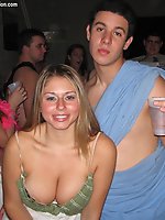 24 pictures - Girls never mind getting their downblouse shot