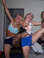 19 pictures - Bubble butts of sweet girl look tasty in tiny shorts