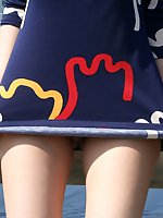 Upskirt pictures - Arousing no panty upskirt