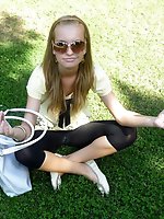 Upskirt pictures - upskirt in public park pictures