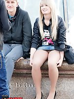 12 pictures - Upskirt panties of young hot girls