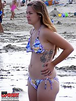 Upskirt pictures - Fat bikini fems waving the booty