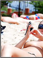 12 pictures - Oily bikinis on seducing wet bodies