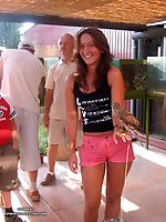 12 pictures - Cameltoe upskirt gallery
