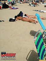 Upskirt pictures - Fat and slim bikini amateurs