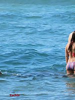 12 pictures - Spying hot back view of bikini gals