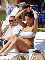 12 pictures - Sexy teen in swimsuit nude booty