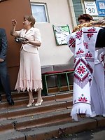 10 pictures - Naughty Brides upskirt photos