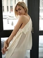 Upskirt pictures - Lana Lane Snow Angels 2