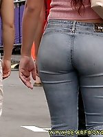 15 pictures - Candid butts