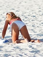 Upskirt pictures - Extra hot bikini dolls share nudity