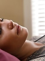 8 pictures - Kelly Lamprin At Great Lengths